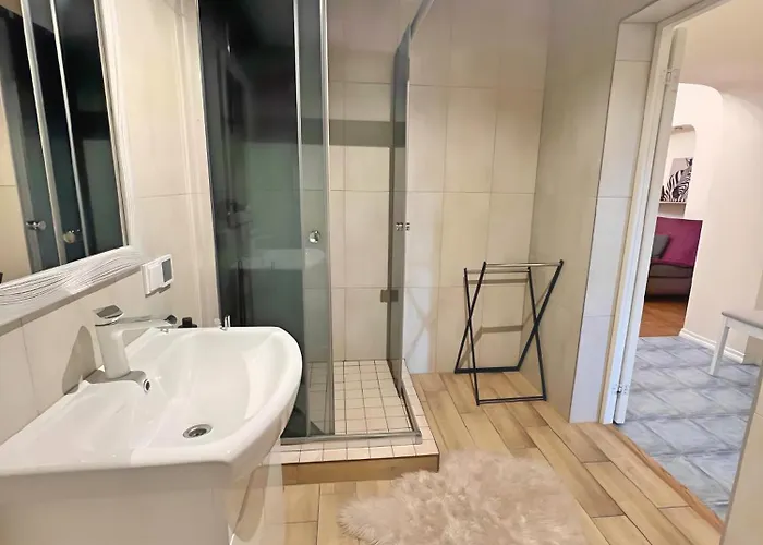 Elephant House - Old Town Apartman